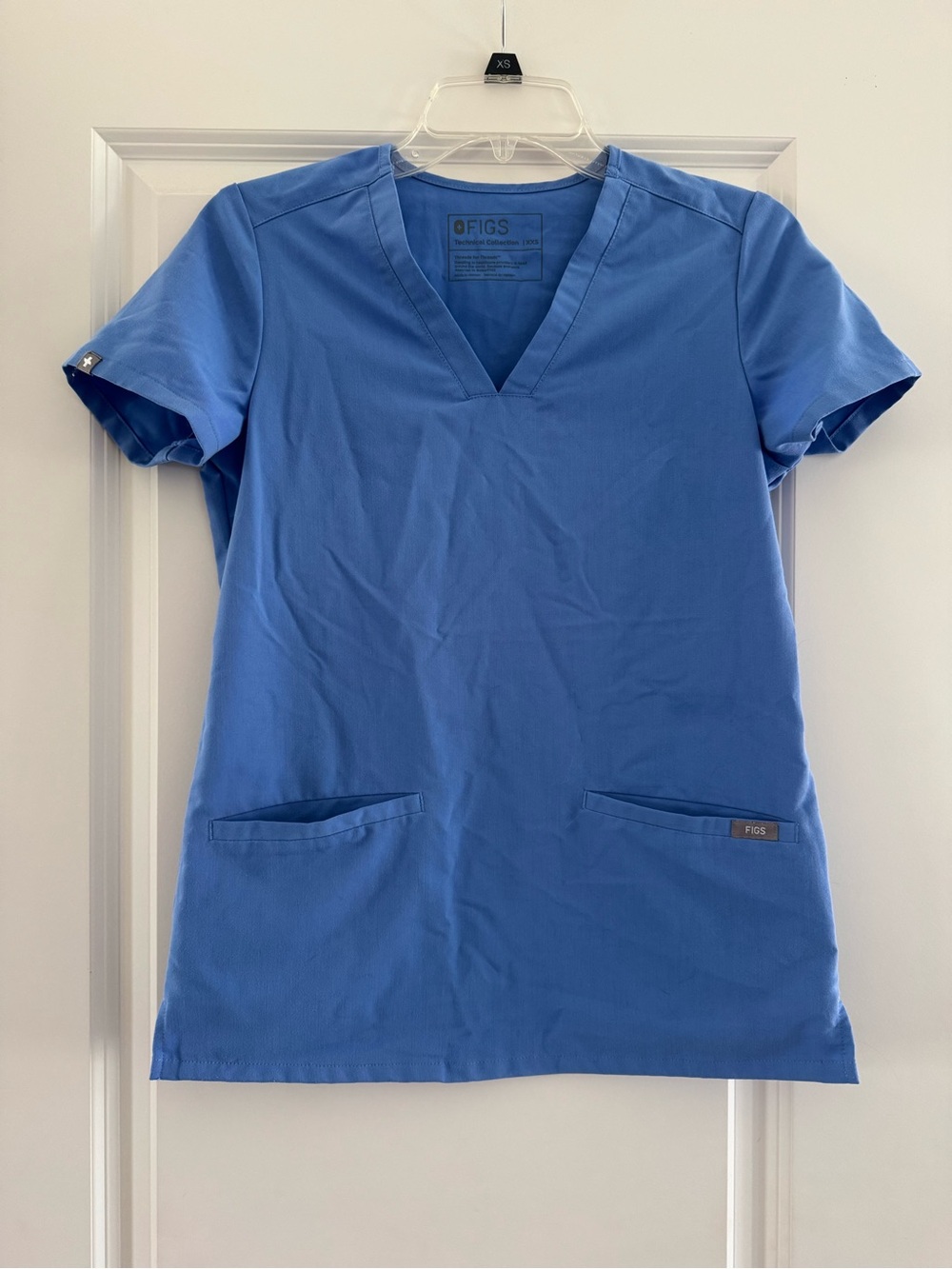 Figs XXS Ciel Blue Casma top
